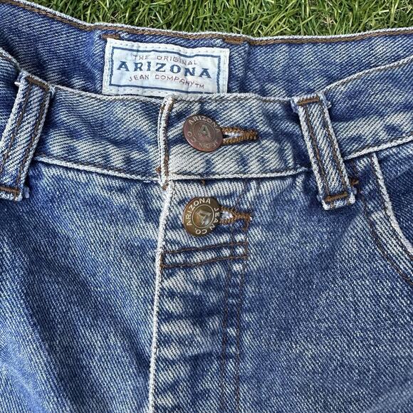 Vintage Y2K Arizona Shorts Size 11 High Rise Button Fly Mom Jean Rolled Hem - Picture 3 of 10